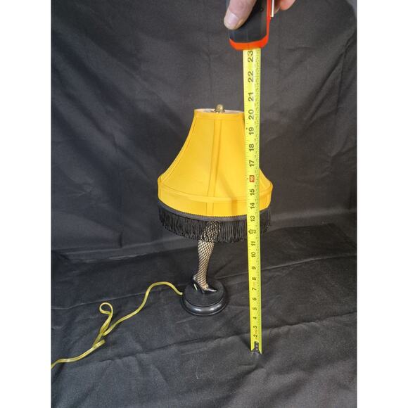 Vtg 20" Tall "A Christmas Story" Leg Lamp Dual Lighting Nightlight Fringe Shade - Picture 7 of 7